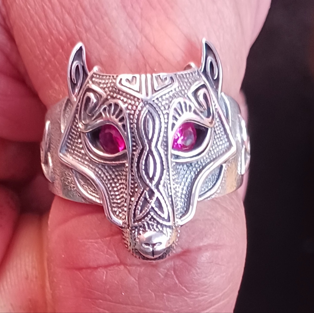 Silver Celtic Viking Wolf